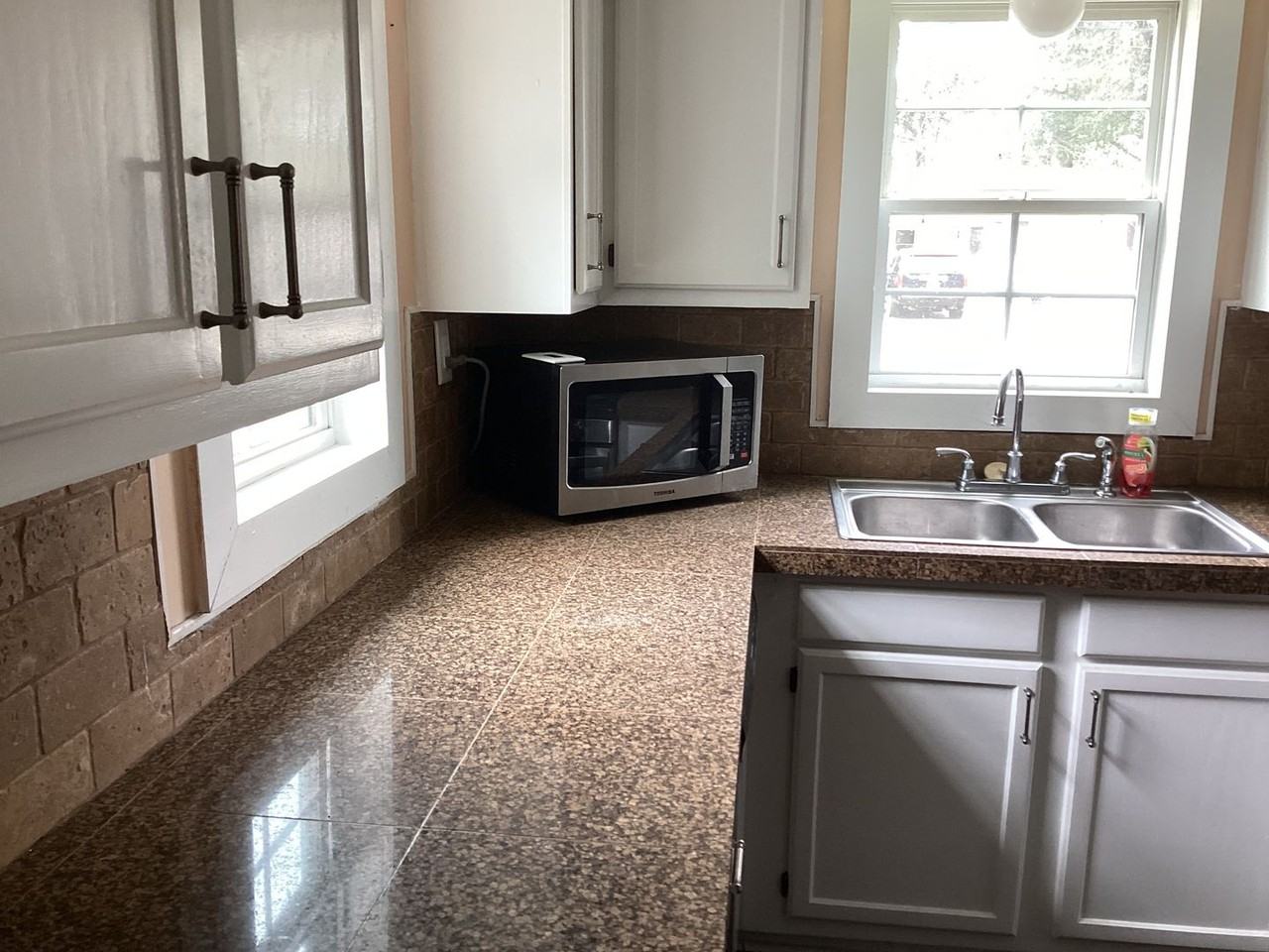3314 Madison Ave - Photo 6 of 10
