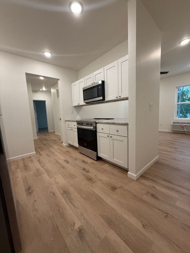 Starlight Apartments 2 bedroom - Photo 3 of 15