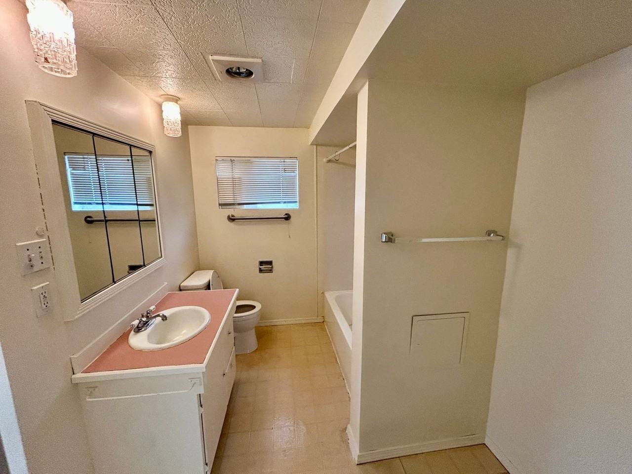 1817 Leland Dr - Photo 4 of 22