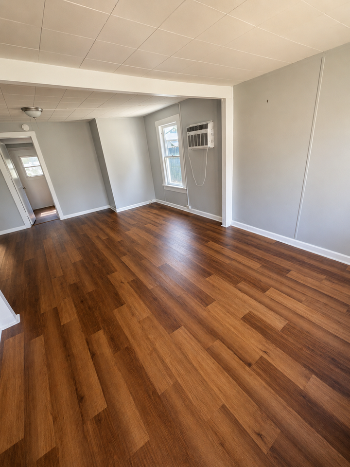 5517 18th St - Photo 5 of 11