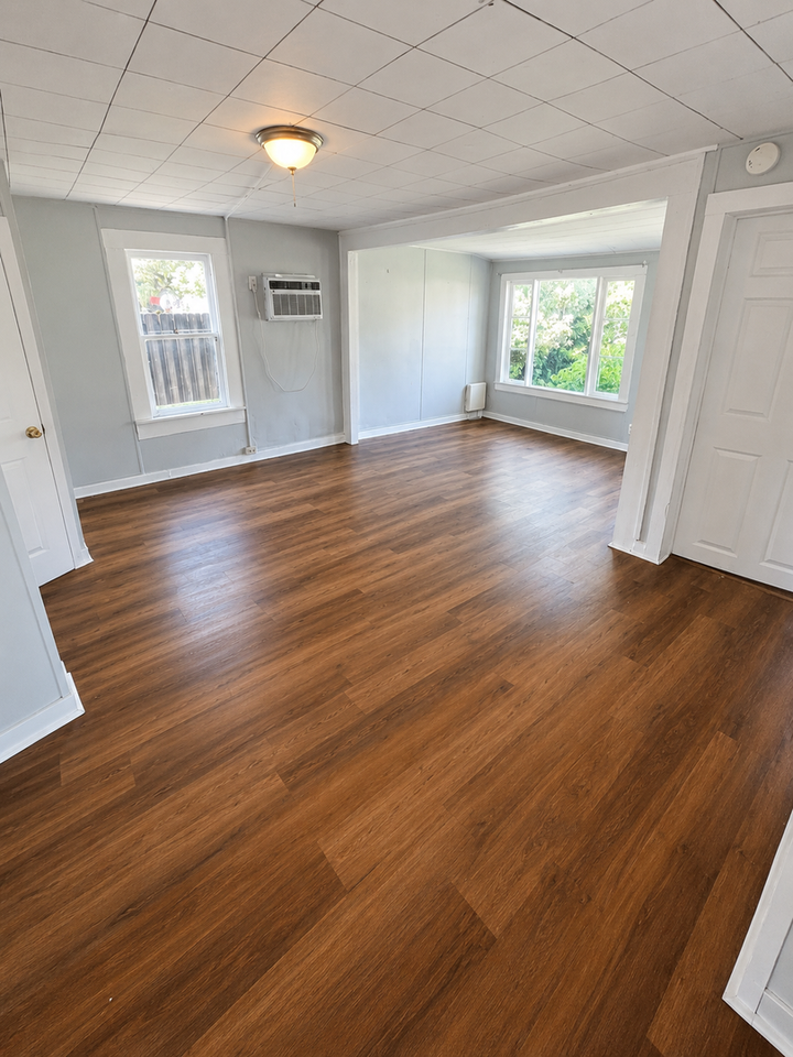 5517 18th St - Photo 7 of 11