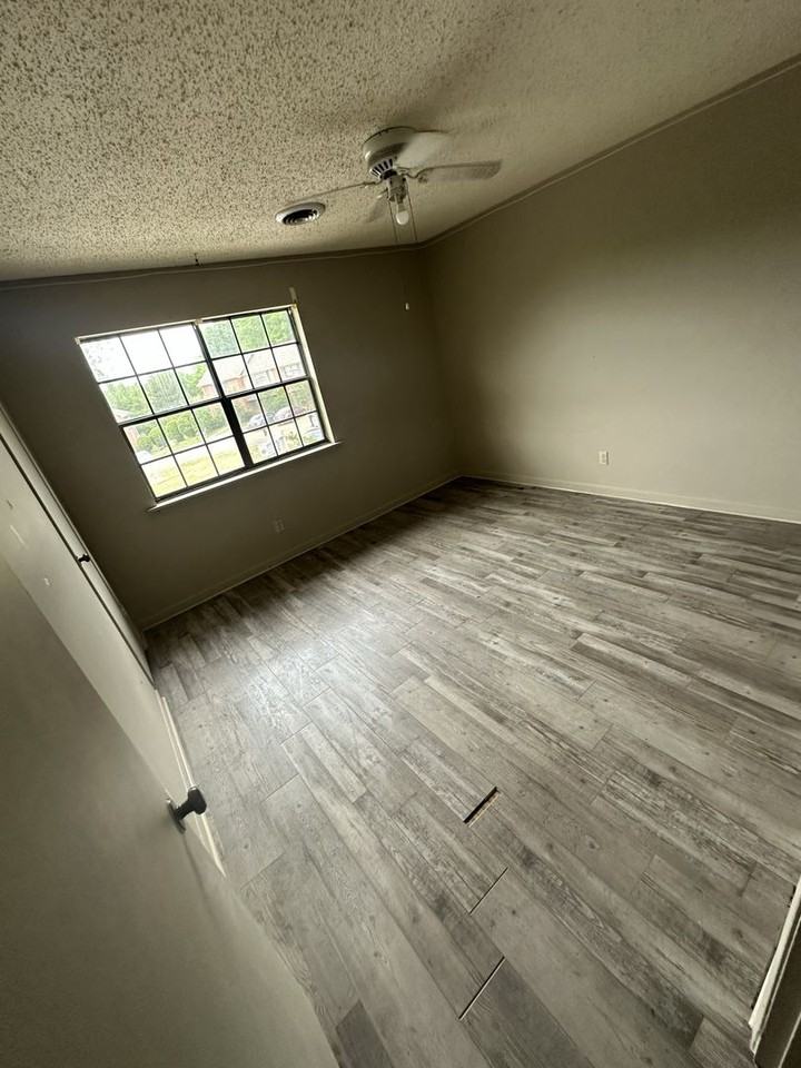1 Hidden Valley Dr - Photo 3 of 4