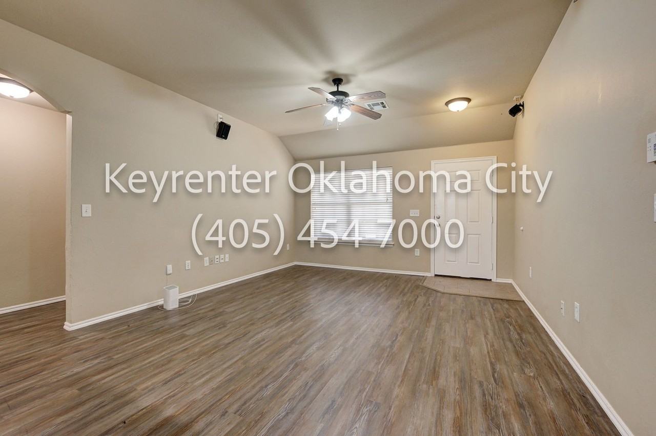 629 E Linden Ln - Photo 7 of 31