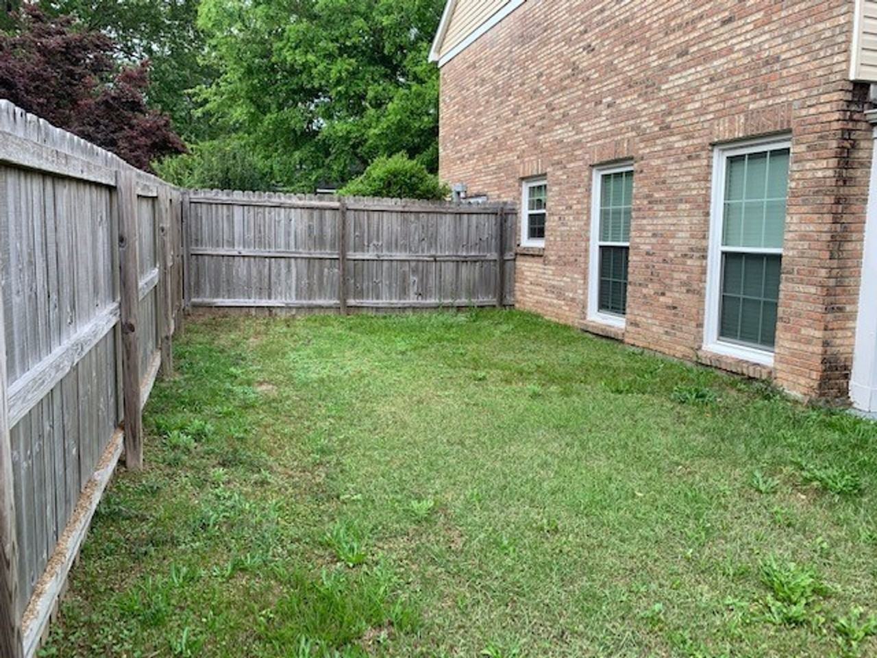 6017 Sussex Dr - Photo 5 of 9