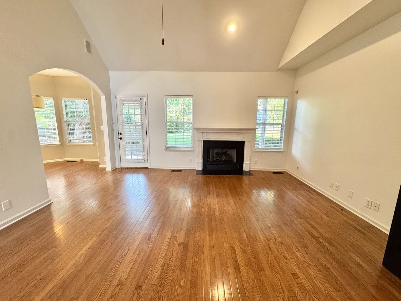 4008 Linden Ct - Photo 6 of 28