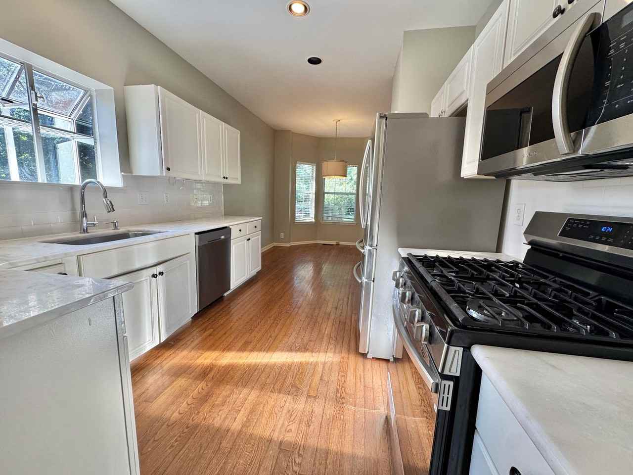 4008 Linden Ct - Photo 7 of 28