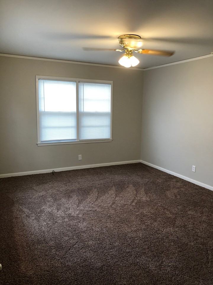 6541 N 35th St - Photo 2 of 11