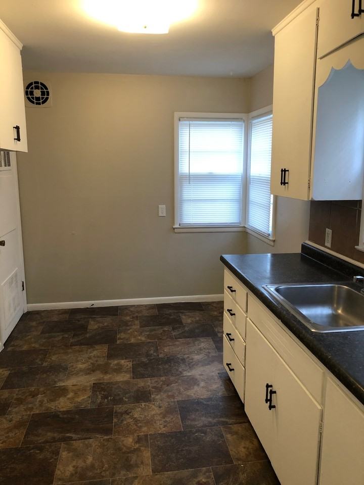 6541 N 35th St - Photo 4 of 11