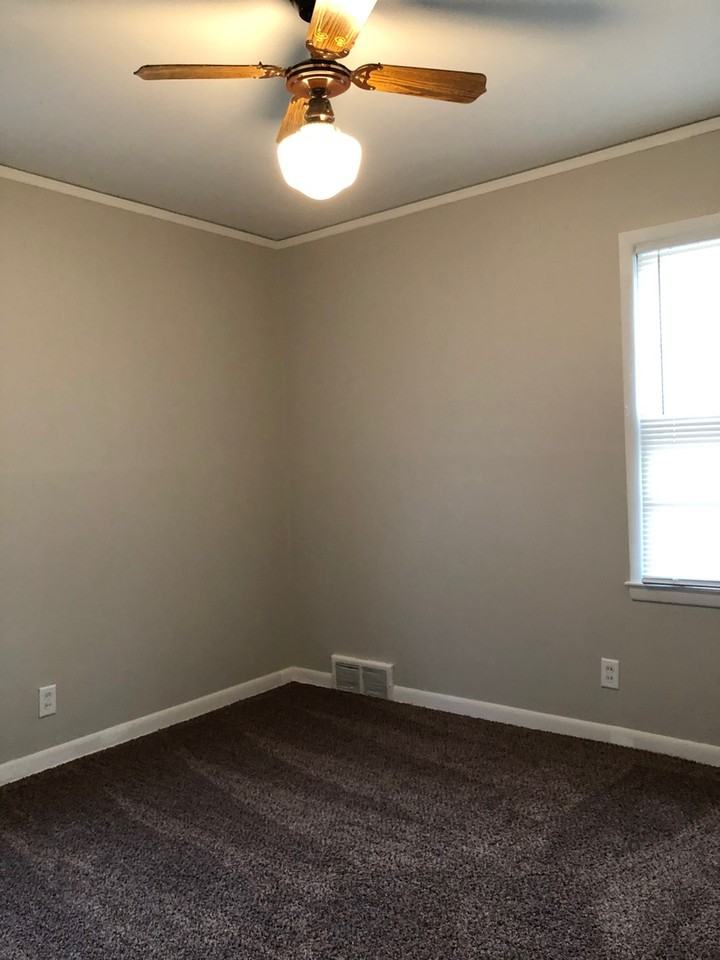 6541 N 35th St - Photo 5 of 11