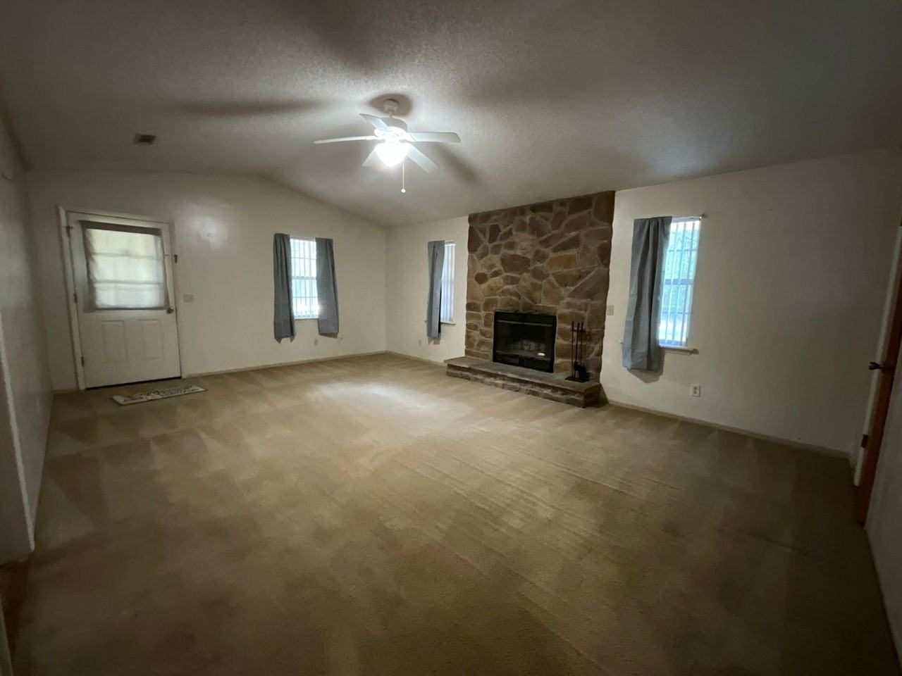 3041 Southern Blvd - Photo 3 of 14