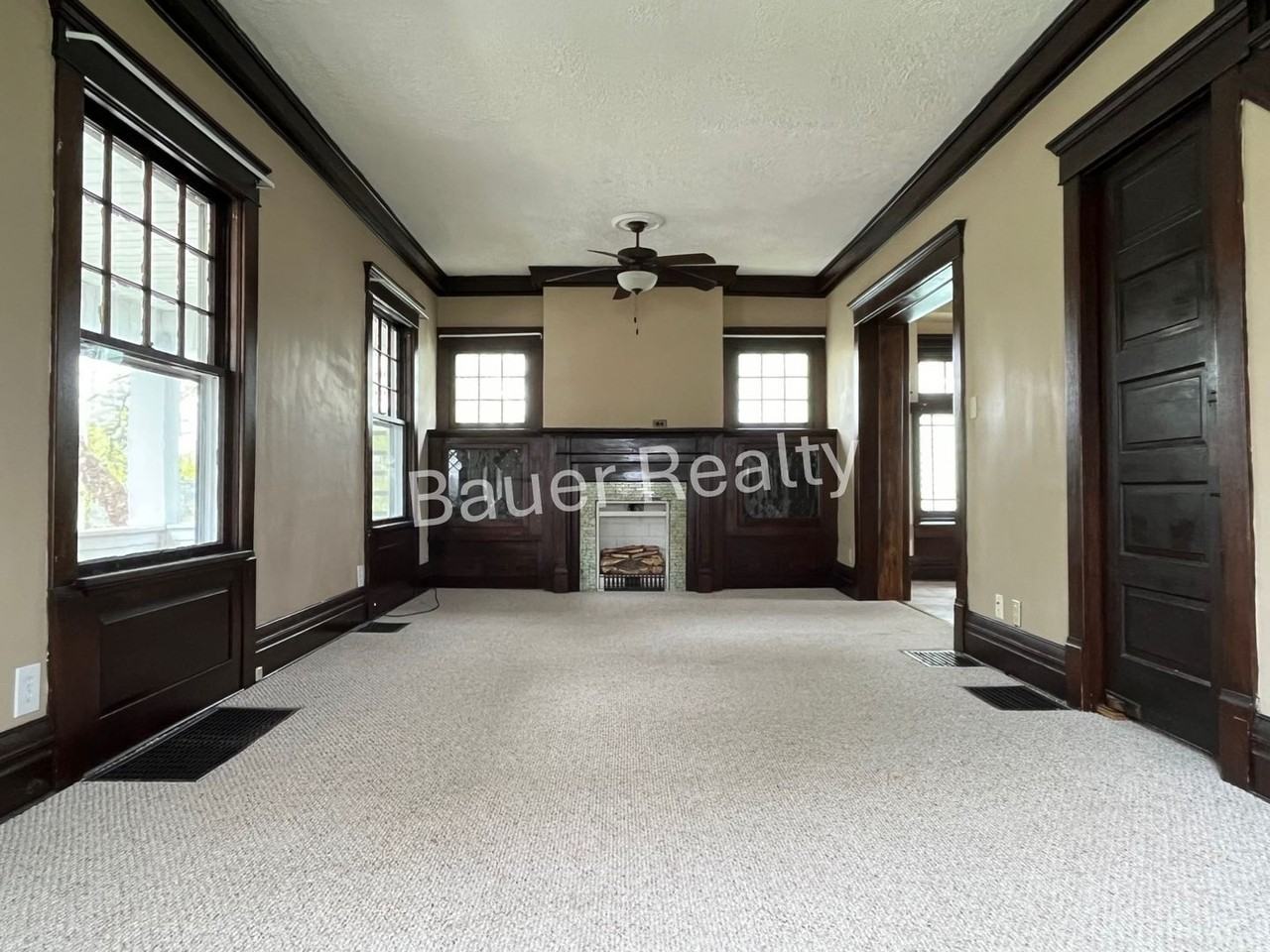330 Dorchester St - Photo 6 of 27