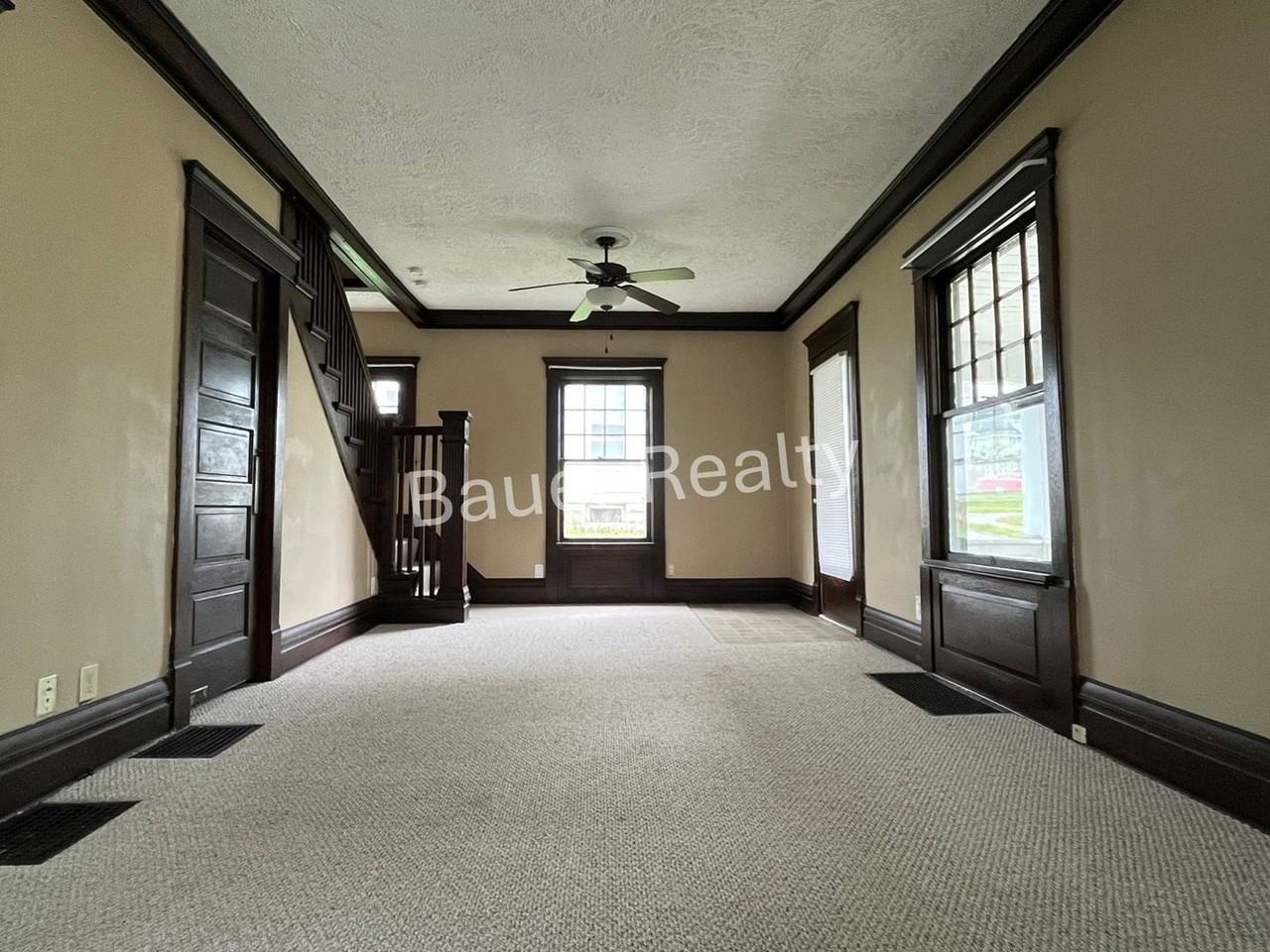 330 Dorchester St - Photo 7 of 27