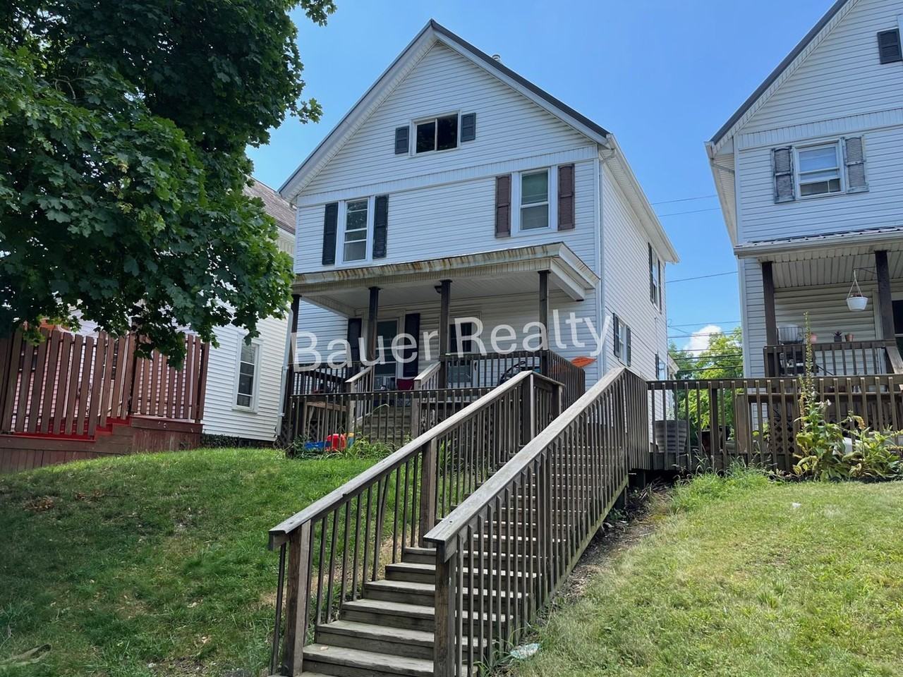 629 Cottage St - Photo 2 of 15