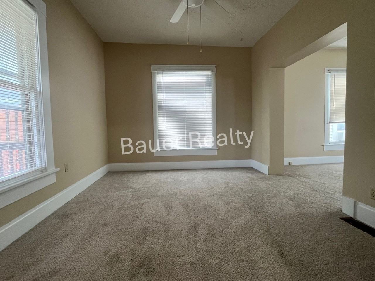 629 Cottage St - Photo 5 of 15