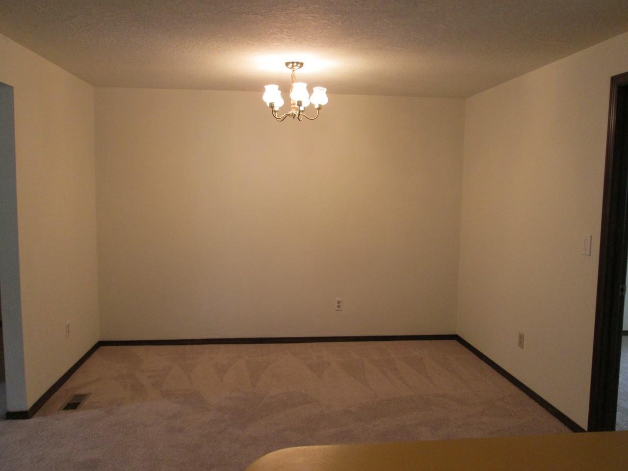 17640 Sw Wright St - Photo 5 of 11