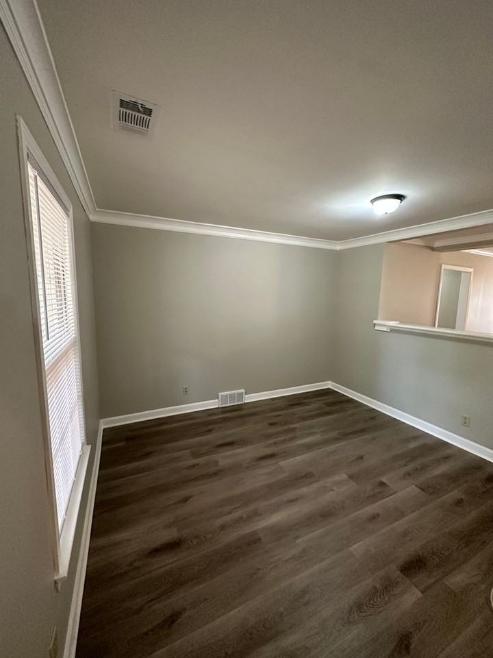 2760 Bragg Ln - Photo 4 of 11