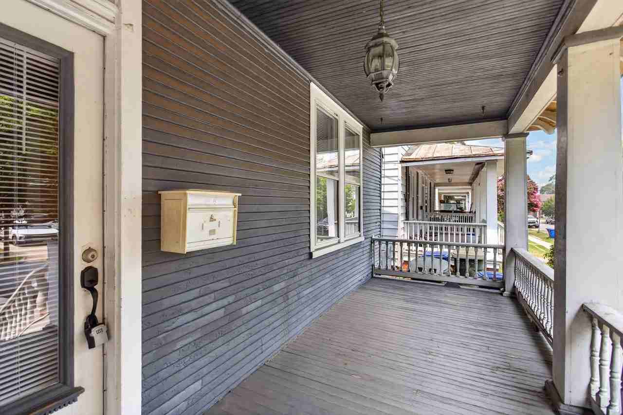 325 50th St - Photo 3 of 17