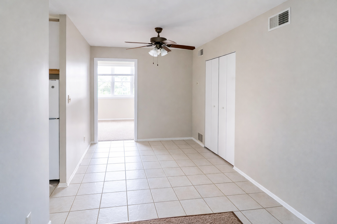284 MOON CLINTON ROADAPT 4 #4 - Photo 2 of 8