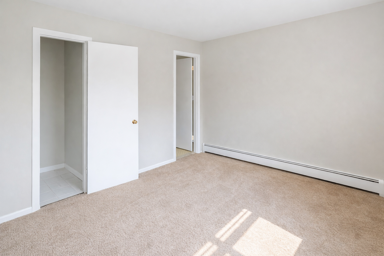 284 MOON CLINTON ROADAPT 4 #4 - Photo 4 of 8