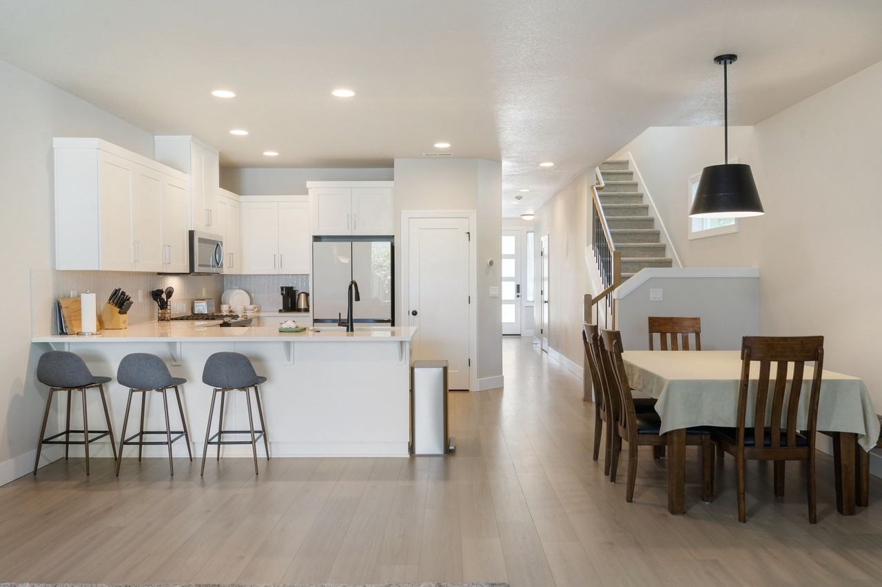 5741 W A St #1 - Photo 7 of 36