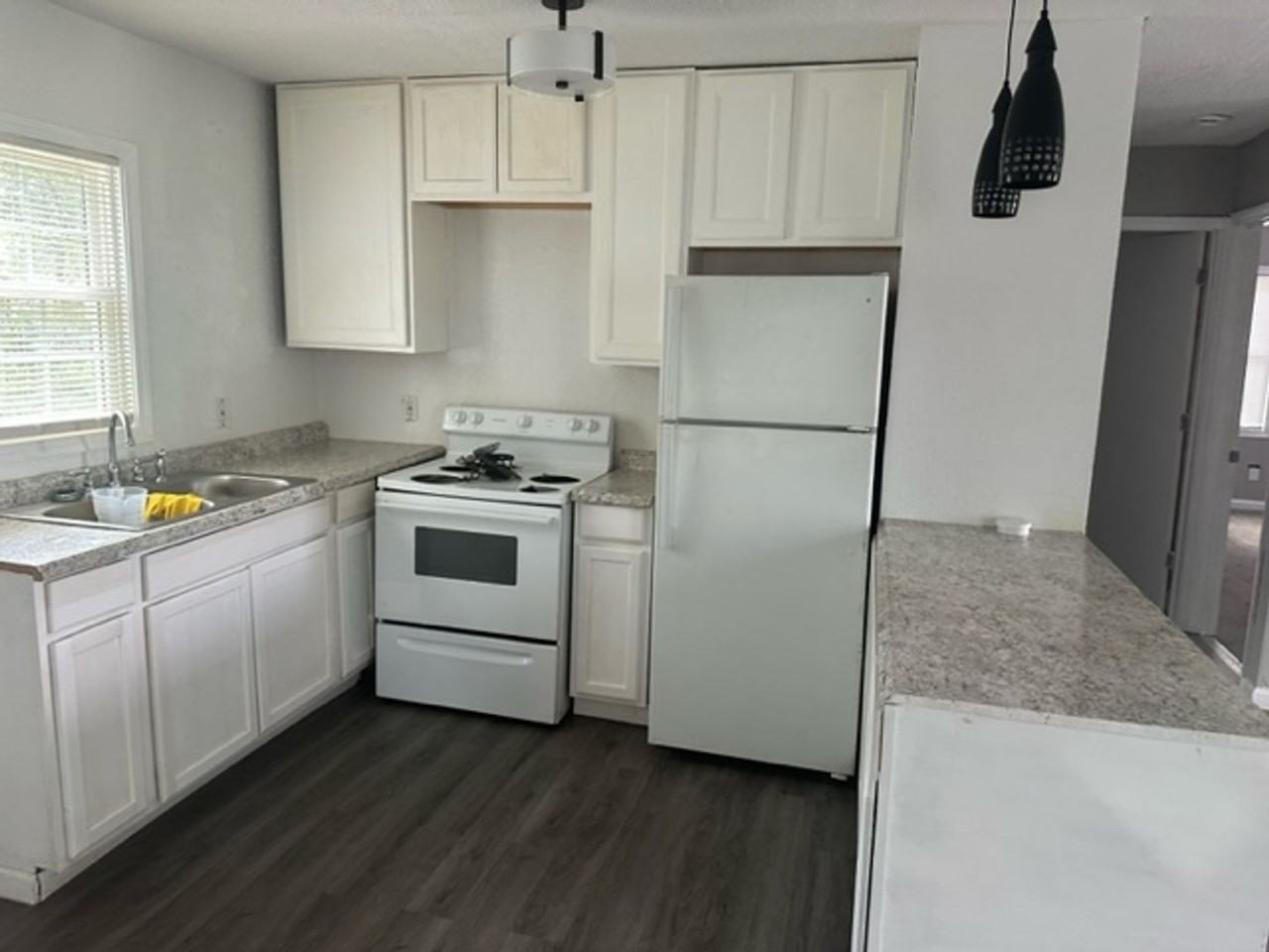 505 Marcella Dr - Photo 3 of 7