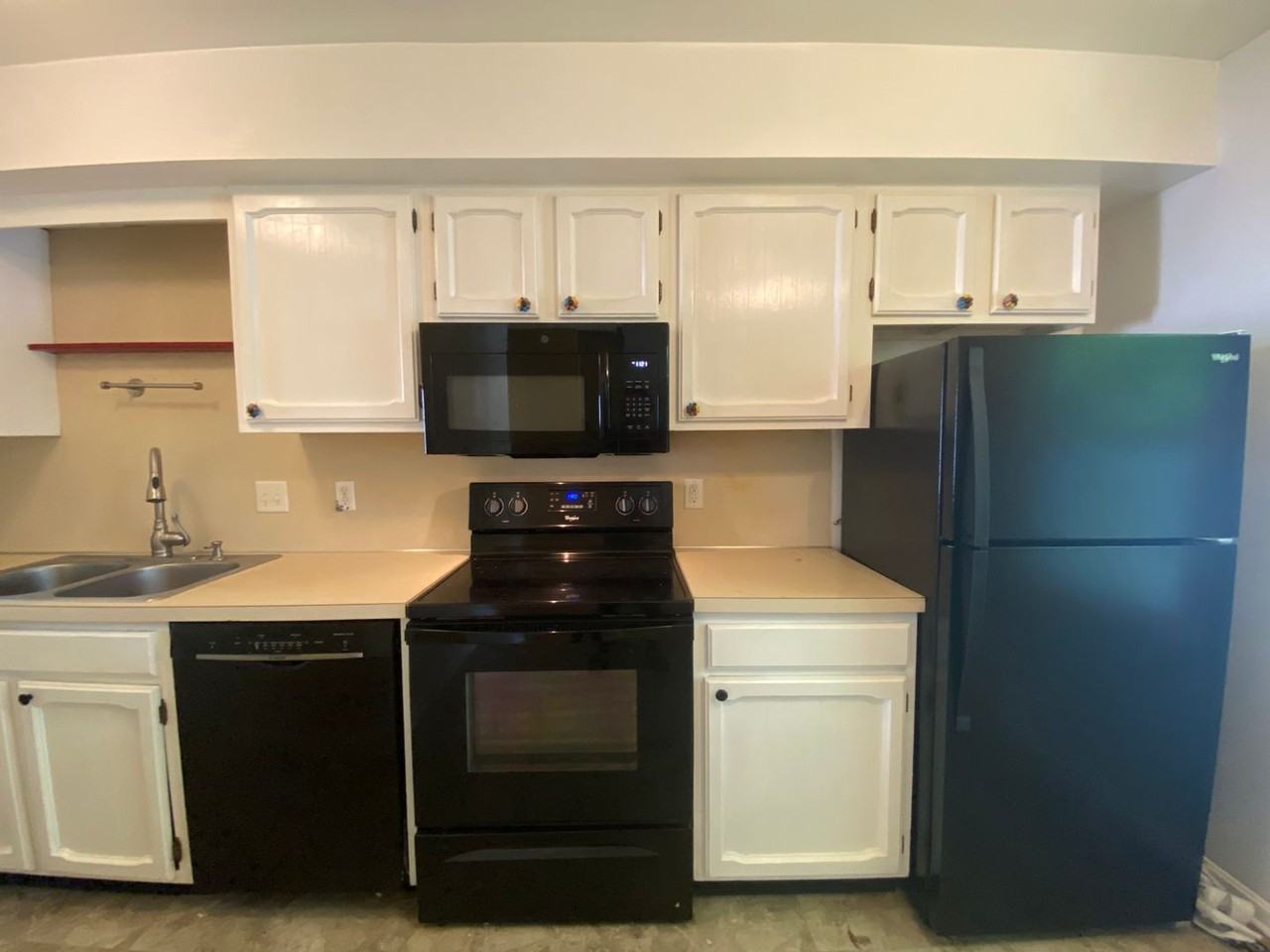 623 E Walnut St - Photo 2 of 17