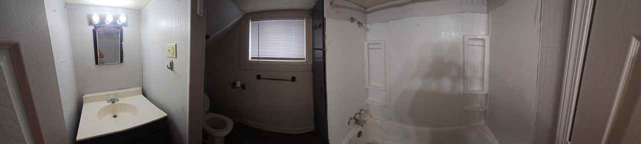 330 Mayne St - Photo 3 of 7