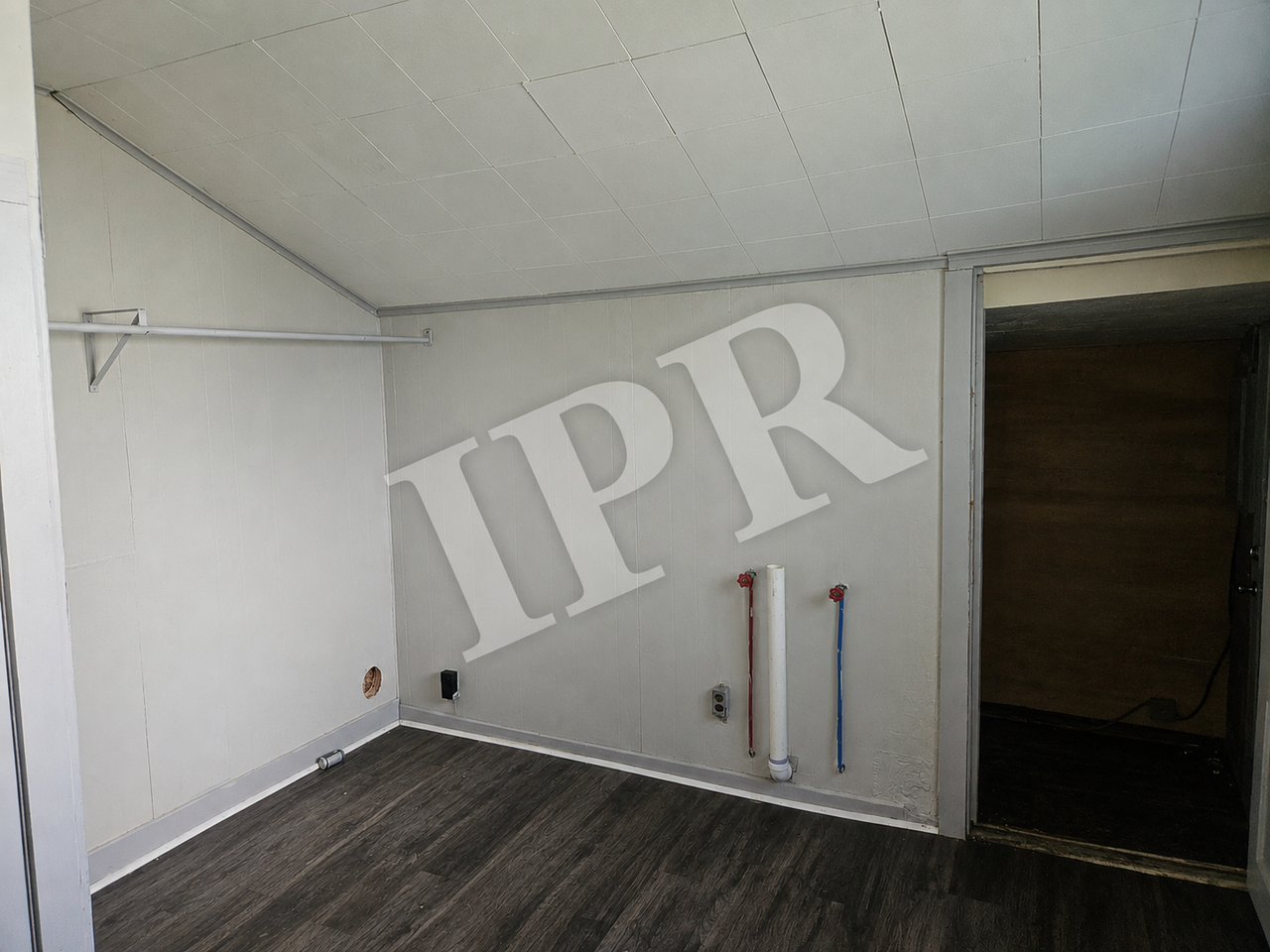 330 Mayne St - Photo 4 of 7