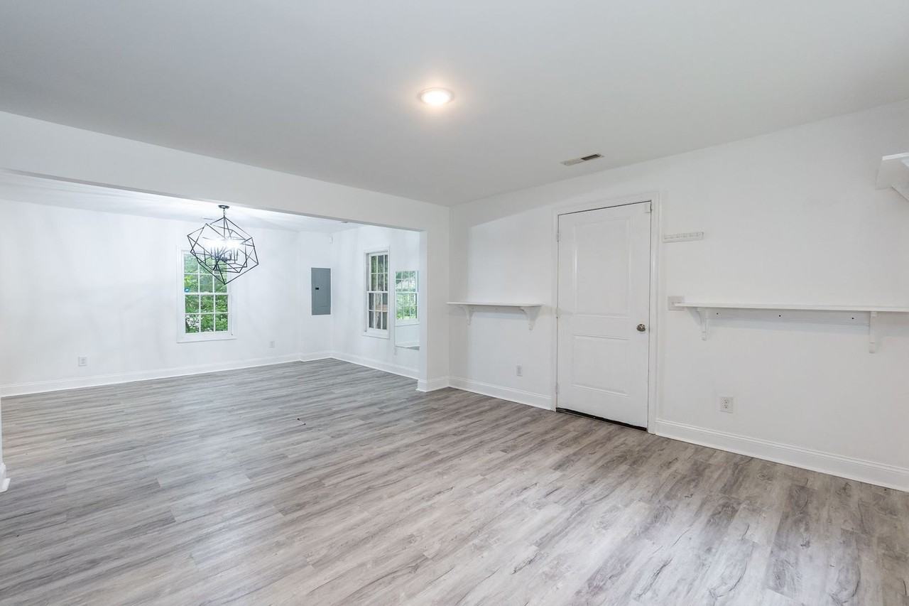 206 Temple Ave - Photo 7 of 21