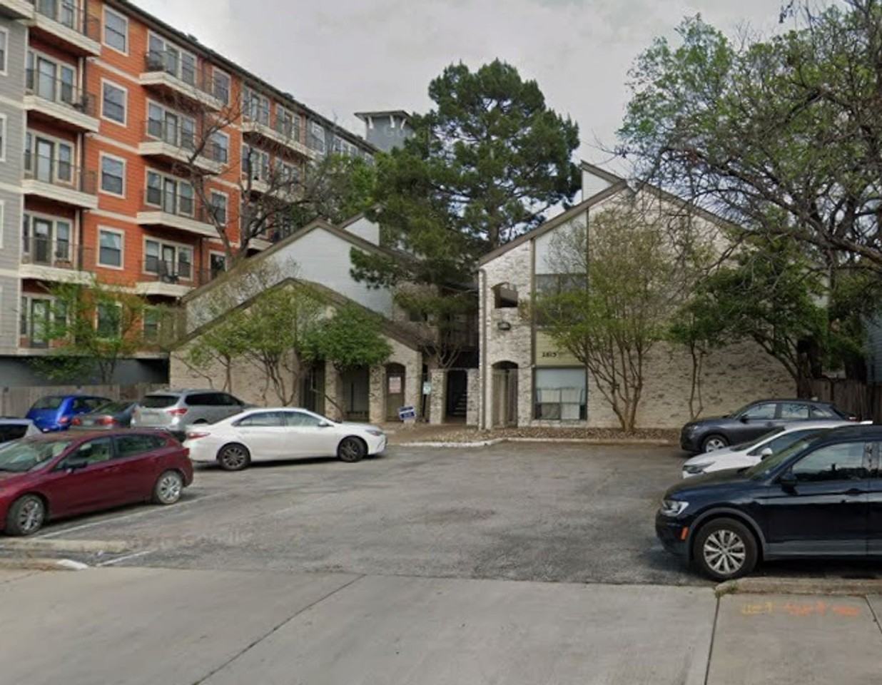 2815 Rio Grande St - Photo 2 of 12