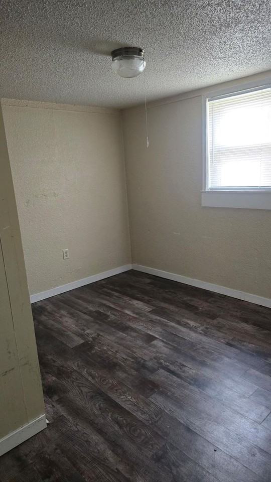 516 Se 6th St - Photo 5 of 7