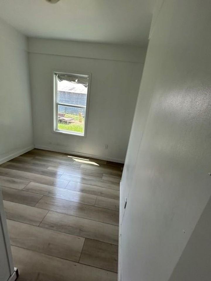 909 E Saint Victor St - Photo 5 of 6
