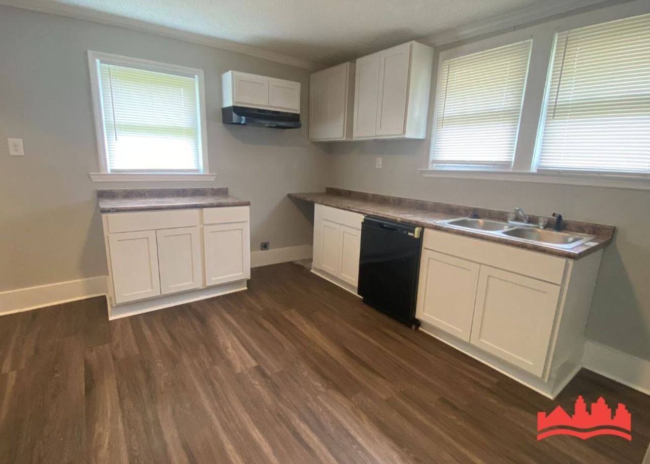 1532 Barton St - Photo 7 of 17