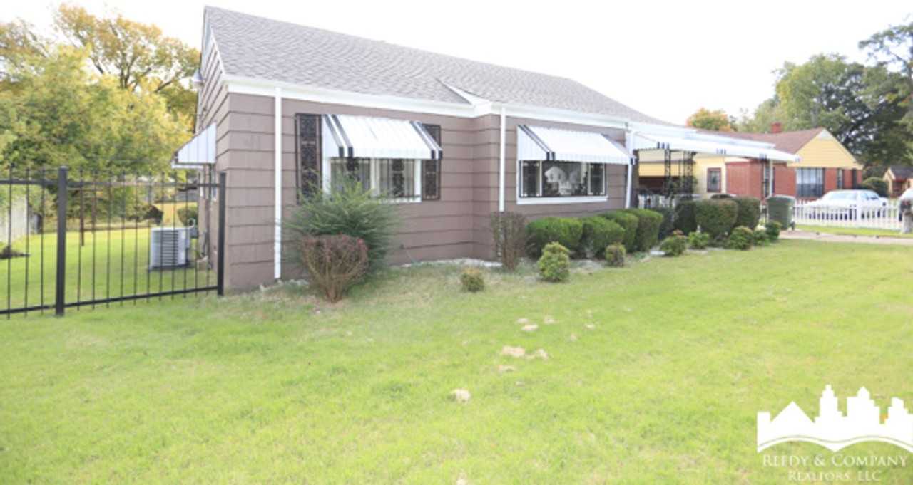 1446 Alamo St - Photo 2 of 23