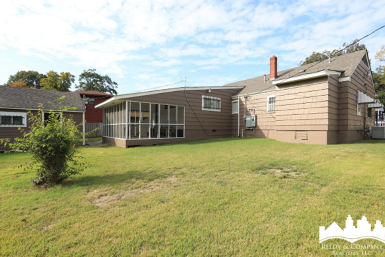 1446 Alamo St - Photo 6 of 23