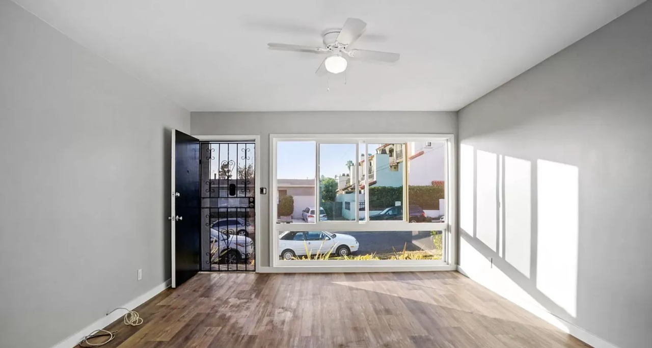 4723 Iroquois Ave - Photo 3 of 10