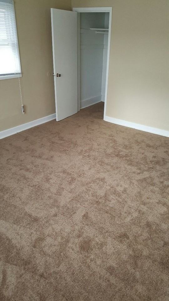 1506 4th Ave Se - Photo 4 of 7