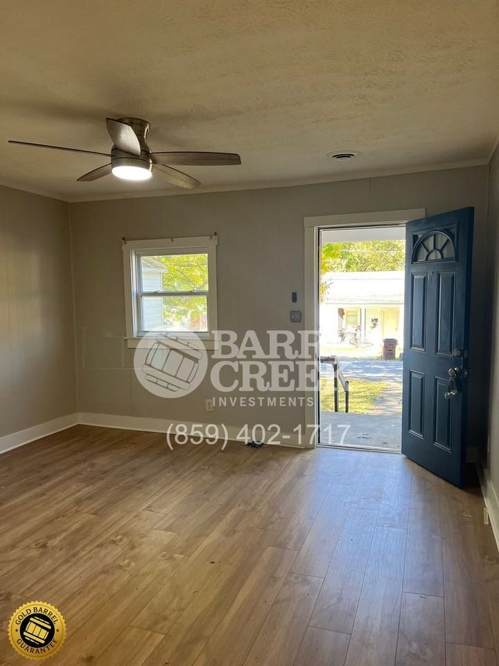 532 Hanson St - Photo 2 of 9