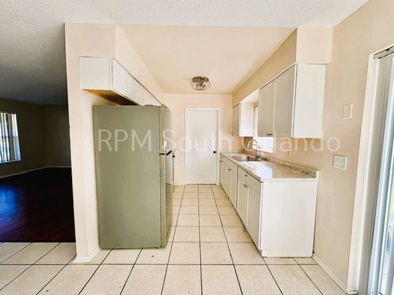 1205 Baranova Rd - Photo 3 of 10
