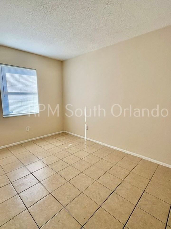 1205 Baranova Rd - Photo 5 of 10