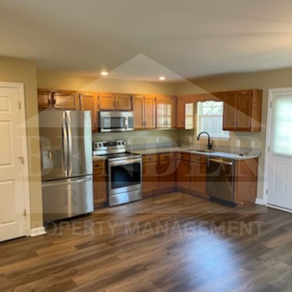 1732 31st St Ne - Photo 2 of 9