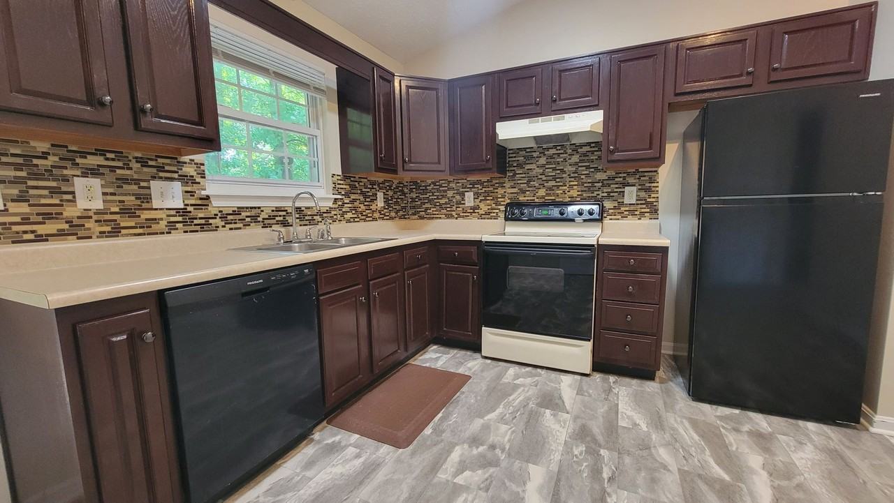 6205 Serenity Ct - Photo 6 of 17