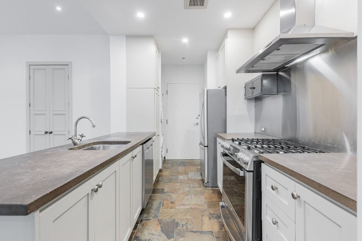 33 Price St #3 - Photo 5 of 31