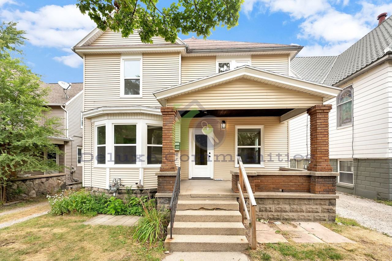 606 Lafayette Ave Ne - Photo 3 of 21