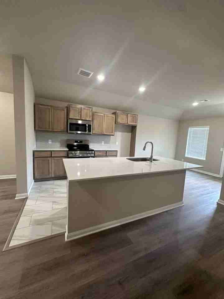 4008 Se 81st St - Photo 5 of 21