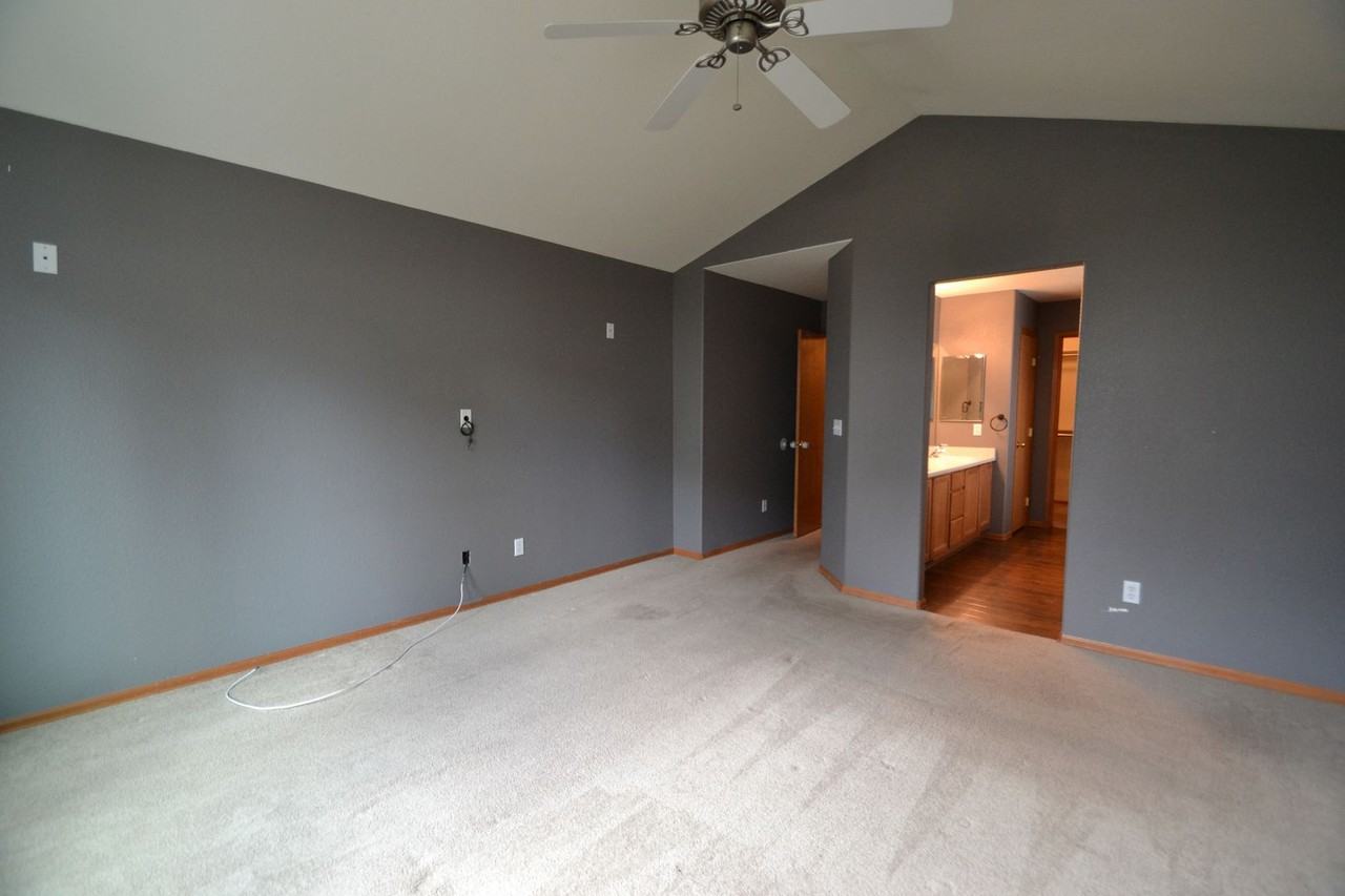 4879 Jedediah Smith Rd - Photo 4 of 15