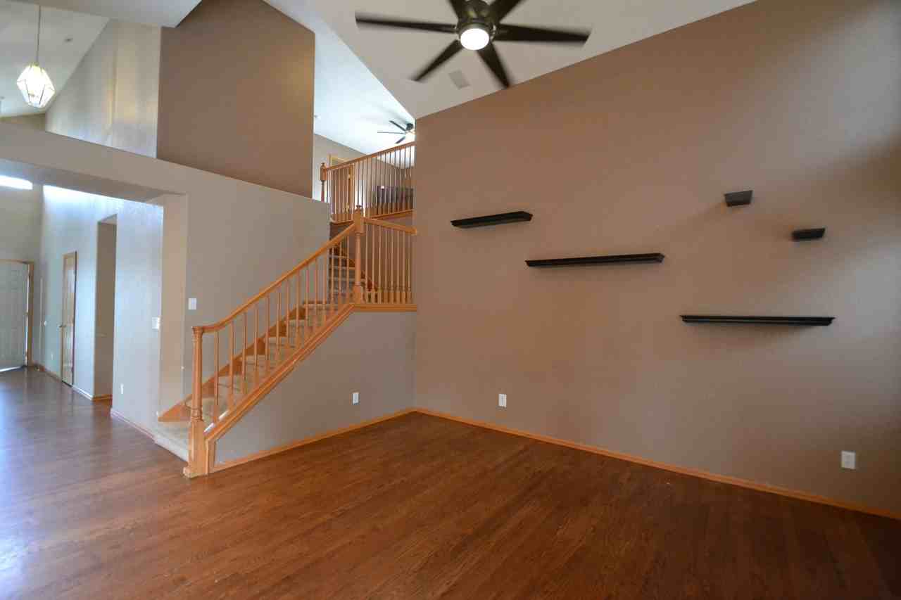 4879 Jedediah Smith Rd - Photo 6 of 15