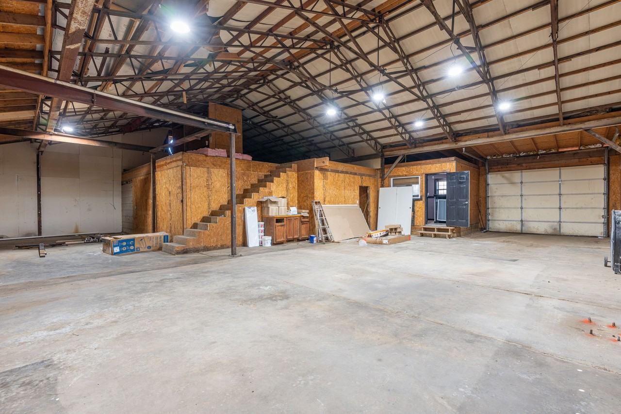 13081 E State Highway 22 - Photo 2 of 41
