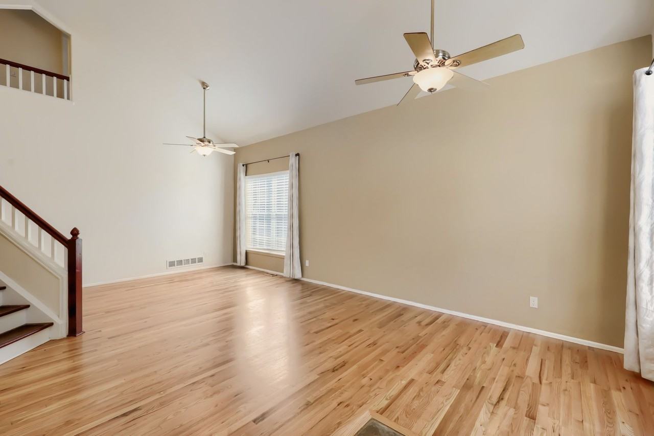 5389 E Manchester Dr - Photo 3 of 23