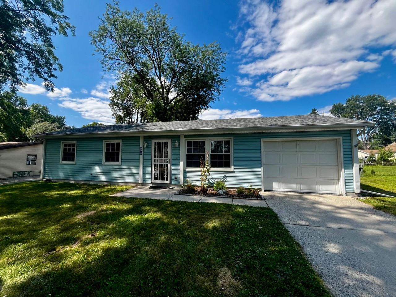 2714 Allegany Ave - Photo 2 of 31